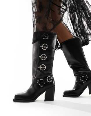 Public Desire - Fetish - Biker-Stiefel in Schwarz mit Absatz