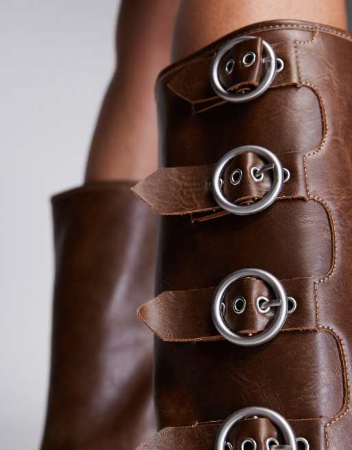 Public Desire - Fetish - Stivali stile biker color cuoio con tacco, 3 di 4