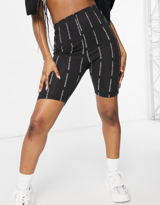 Public Desire – Figurbetonte, mehrfarbige Shorts mit Motiv, 4 von 4