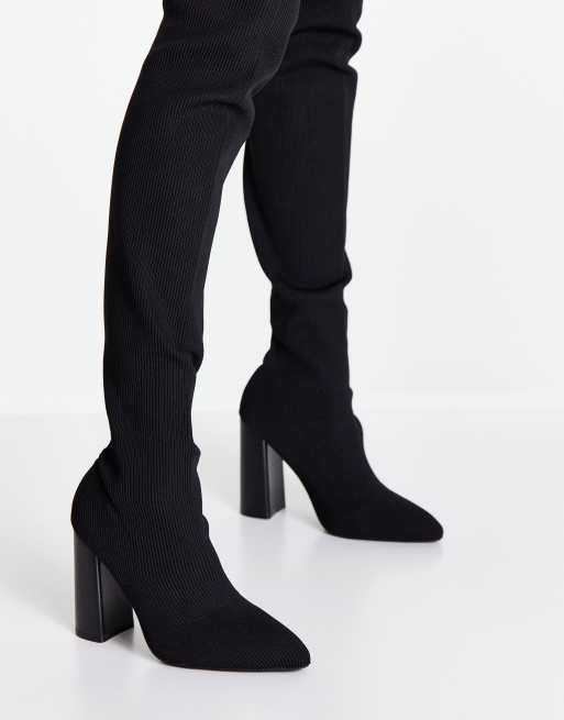 Public Desire – Focus – Svarta, stickade, lårhöga boots med blockklackar, 3 av 4
