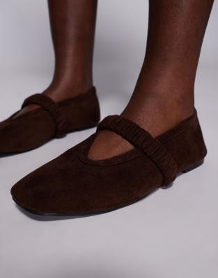 Public Desire - Frida - Ballerinas aus Wildlederimitat in Braun-Brown