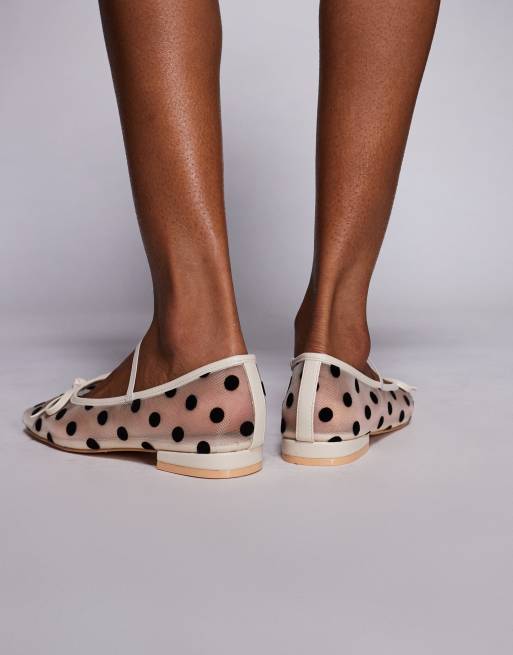 Public Desire – Glow – Ballerinas aus Netzstoff in Schwarz und Weiß mit Polka Dots, 4 von 4