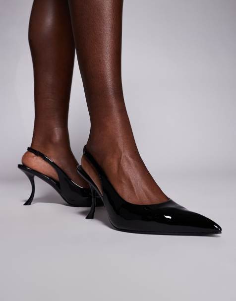 Public Desire – Katsu – Absatzschuhe in schwarzer Lackoptik mit Fersenriemchen - view 1