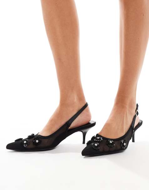 Public Desire – Kyle – Spitze Schuhe in Schwarz mit Fersenriemen, Kitten-Absatz und verzierten 3D-Blumen - view 1