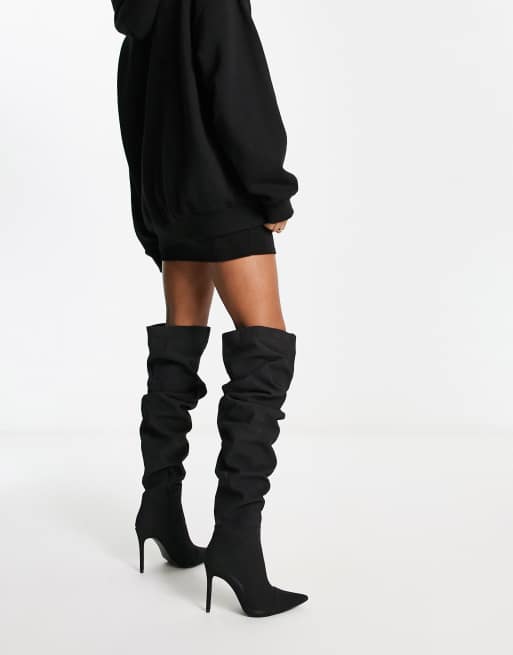 Public Desire – Lariza – Geraffte Overknee-Stiefel in Schwarz mit Stilettoabsatz 