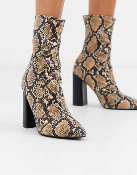 Public Desire – Libby – Ankle-Boots mit Absatz in Natur mit Schlangenmuster