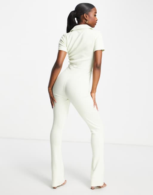Public Desire – Luxe – Limegrön ribbad jumpsuit med djup urringning och 70-talsstil, 2 av 4