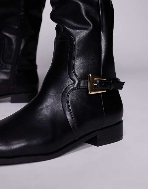 Public Desire – Mackie – Svarta, knähöga boots med spännen, 3 av 4