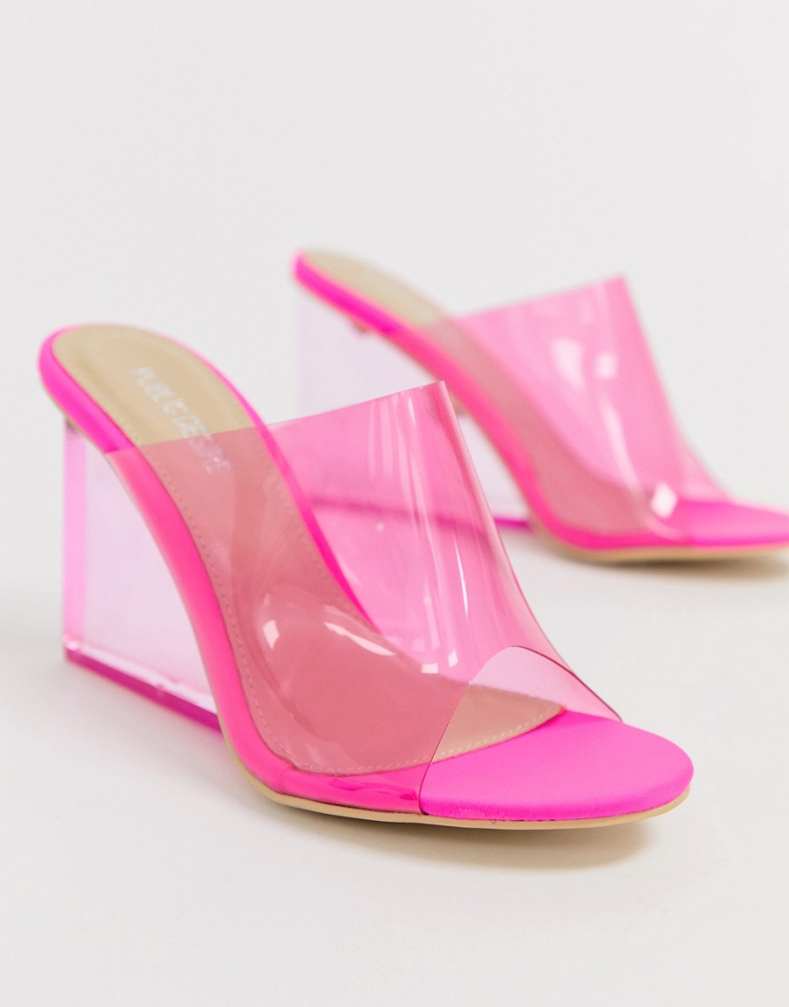 Public Desire – Maliboo – Rosa genomskinliga sandaler med kilklack
