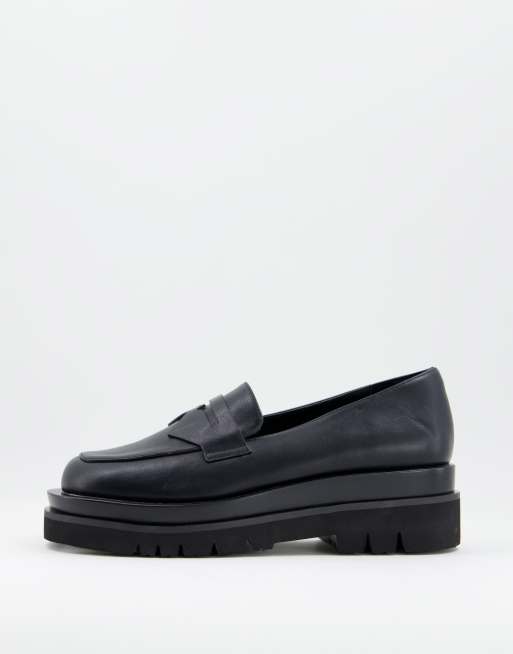 Public Desire – Man Jaxon – Robuste Loafer in Schwarz mit eckiger Zehenpartie 