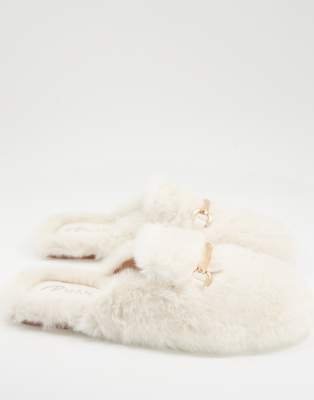 Public desire hot sale fluffy slippers