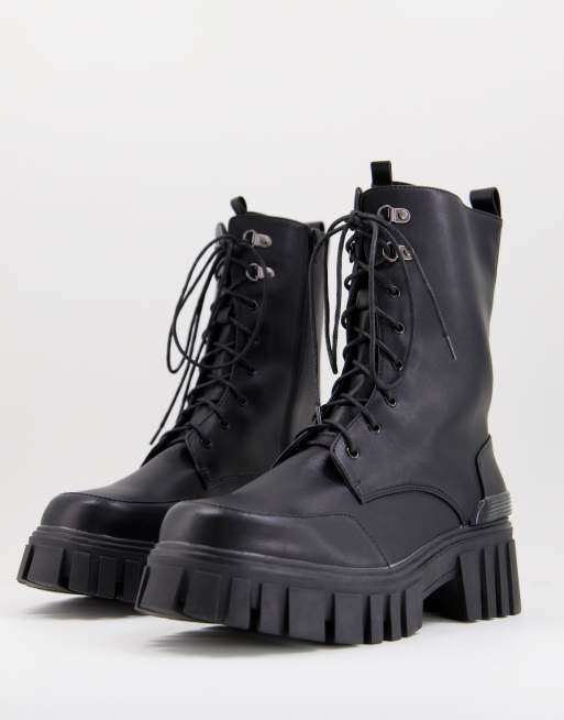 Public Desire – Man – Schnürstiefel in Schwarz mit dicker Sohle