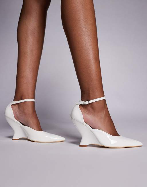 Public Desire Mannequin wedge heeled pointed shoes in white patent, 3 of 4