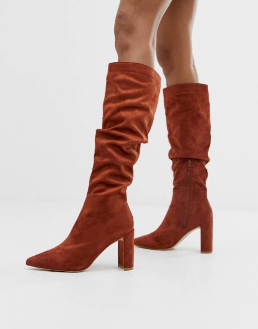 Public Desire – Mine – Bruna knähöga stövlar i slouchy-modell