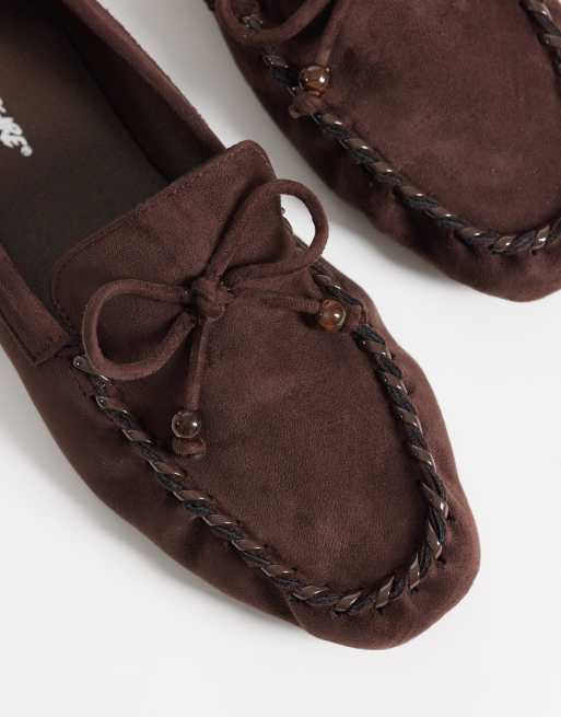 Public Desire mocassin i chokladfärgad suedette, bred passform, 3 av 4