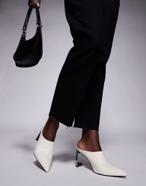 Public Desire - Orianna - Cremehvide mules med spids tå - view 1