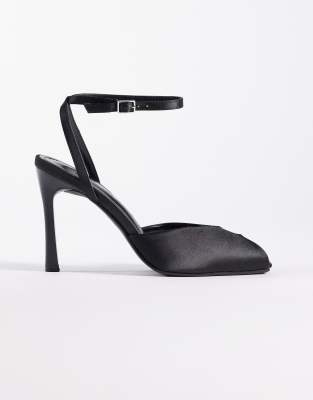 Public Desire Petuni Peep Toe Sandals In Black