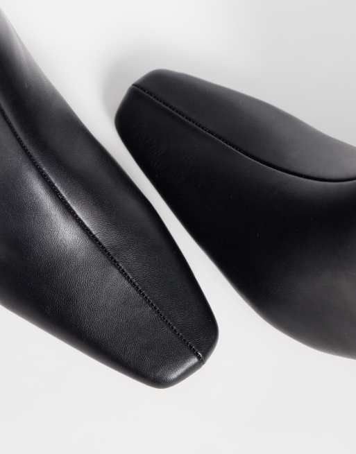 Public Desire Pixar Stiefeletten mit Absatz und kantiger Spitze in Schwarz, 3 von 4