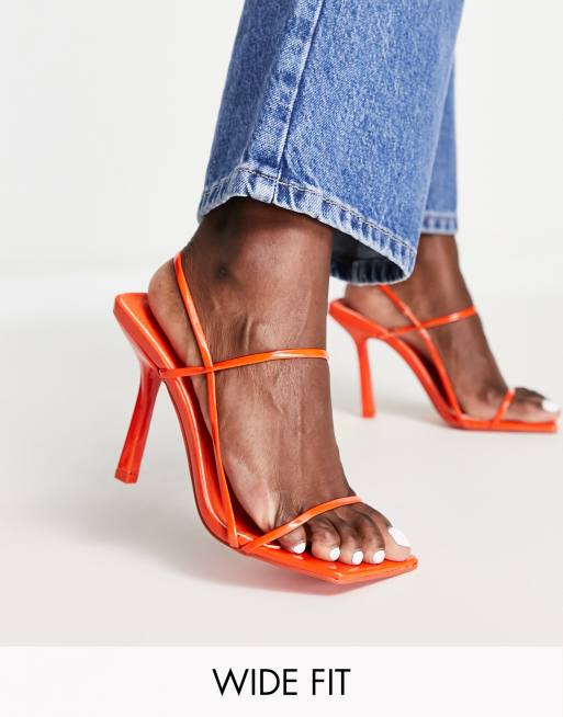 Public Desire - Rayelle - Sandales pointure large à talon avec bout carré - Orange verni