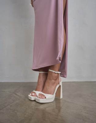  Resist peep toe barley there platform heels in cream