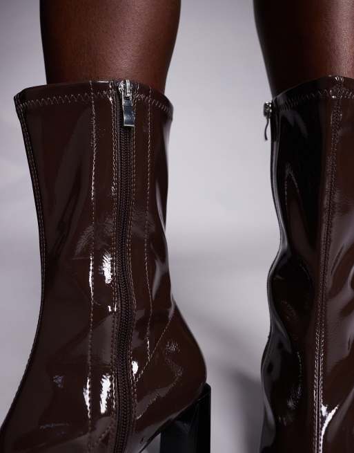 Public Desire – Robert – Stiefeletten in Dunkelbraun mit Absatz und Knitterdesign, 3 von 4