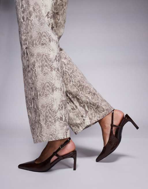 Public Desire – Salsa – Schuhe in Braun mit Fersenriemchen und Pfennigabsatz, 3 von 4