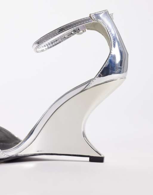 Public Desire - Sandalen met sleehak in zilver, 4 van 4