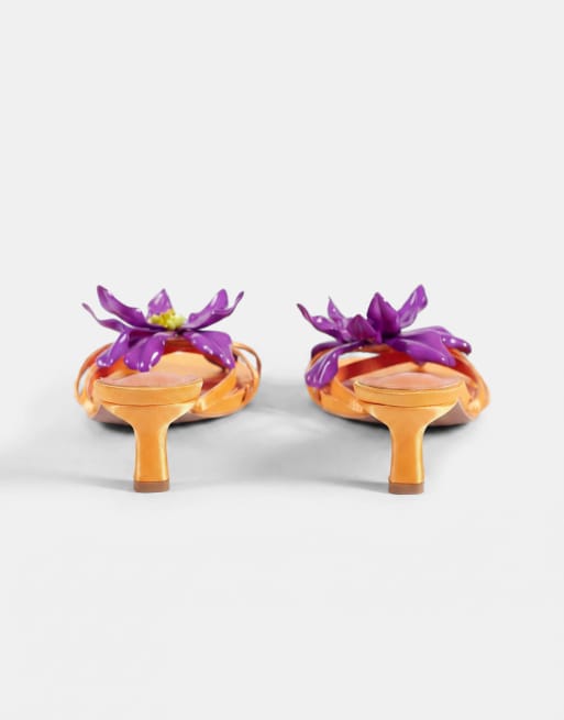 Public Desire - Sandales à petit talon et détail fleur - Orange, 6 de 7
