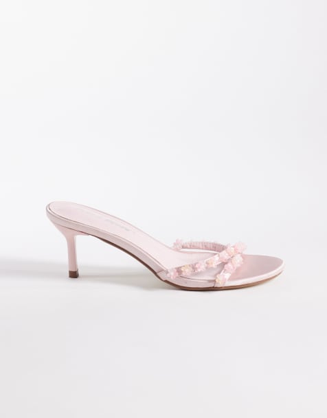 Public Desire – Sandaletten aus rosa Satin mit Kitten-Absatz und Perlen - view 1