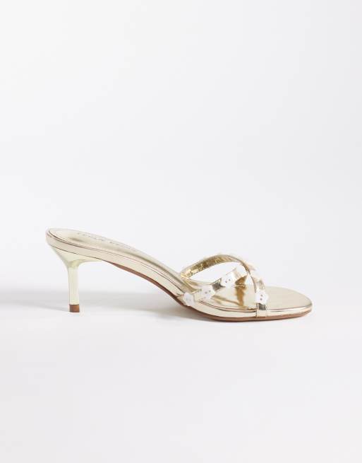 Public Desire - Sandali color oro con tacchetti a spillo e perline