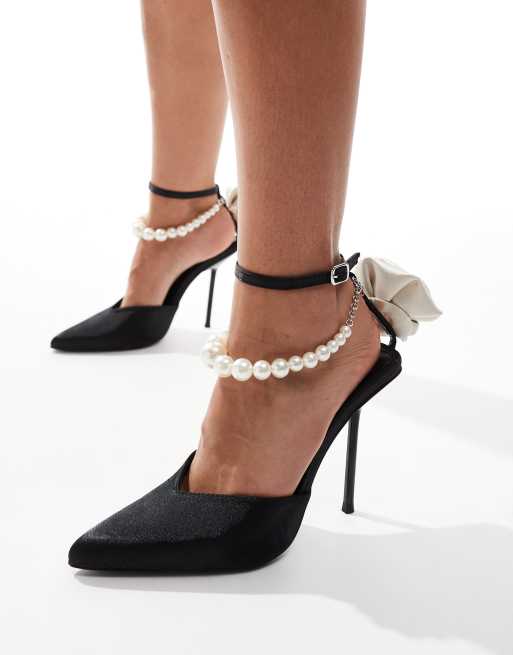 Public Desire Sariah Chaussures pointues a talon avec bride cheville en perles et grosses fleurs Noir