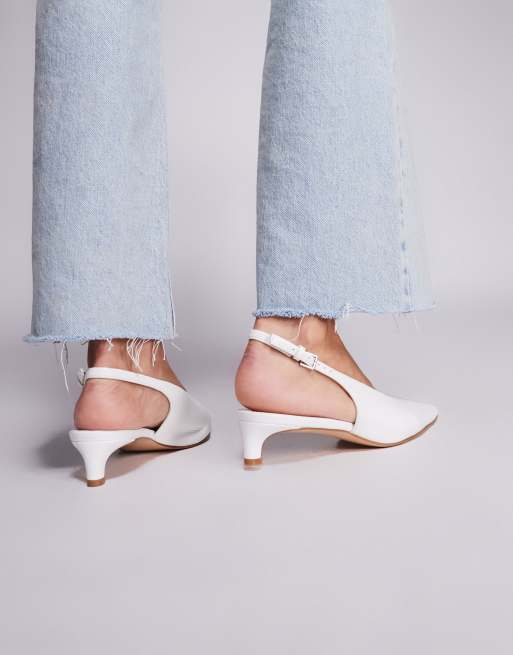 Public Desire - Saskia - Scarpe bianche con tacchetto a spillo e cinturino sul retro, 4 di 4