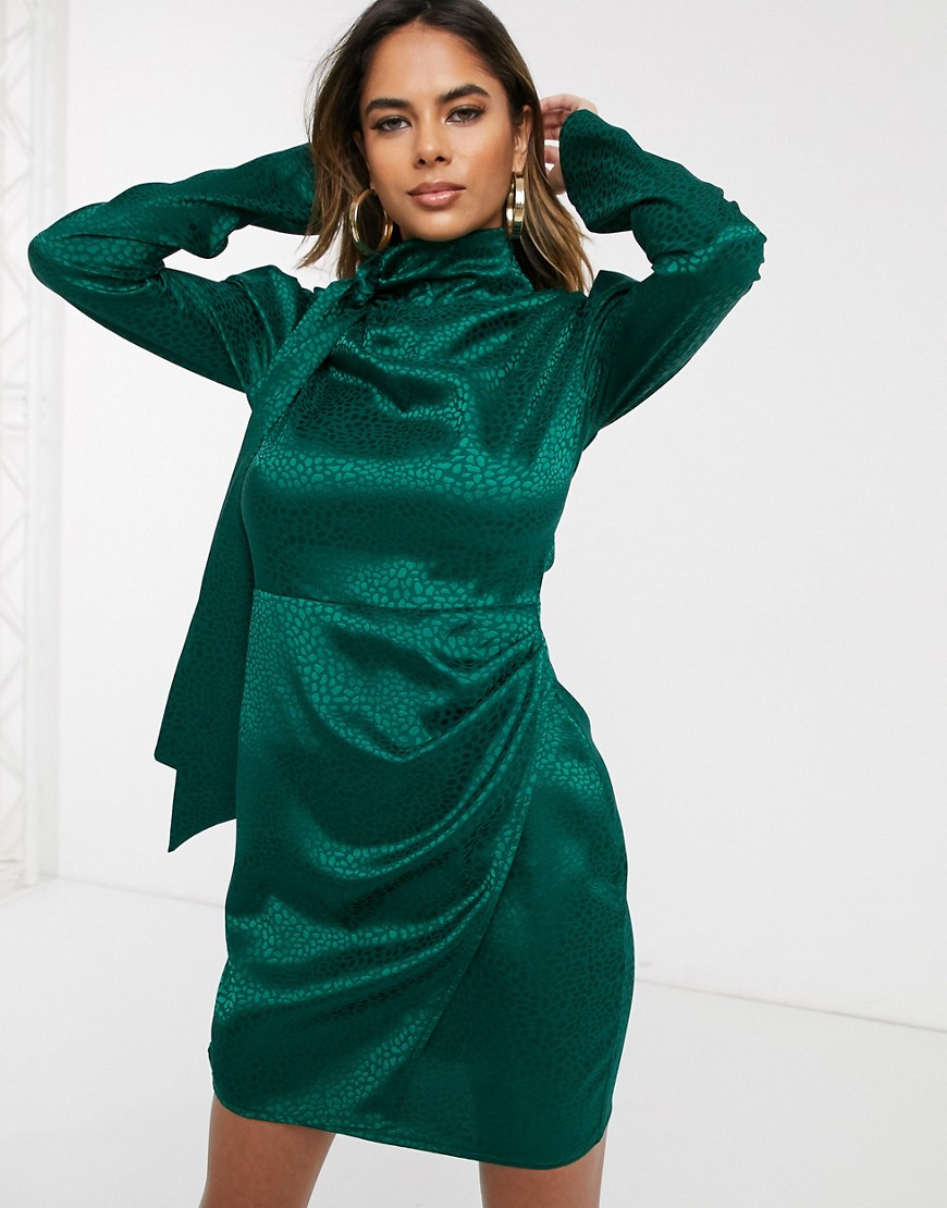 Public Desire - Satijnen mini-jurk met overslag, halsstrik en dierenprint-Groen