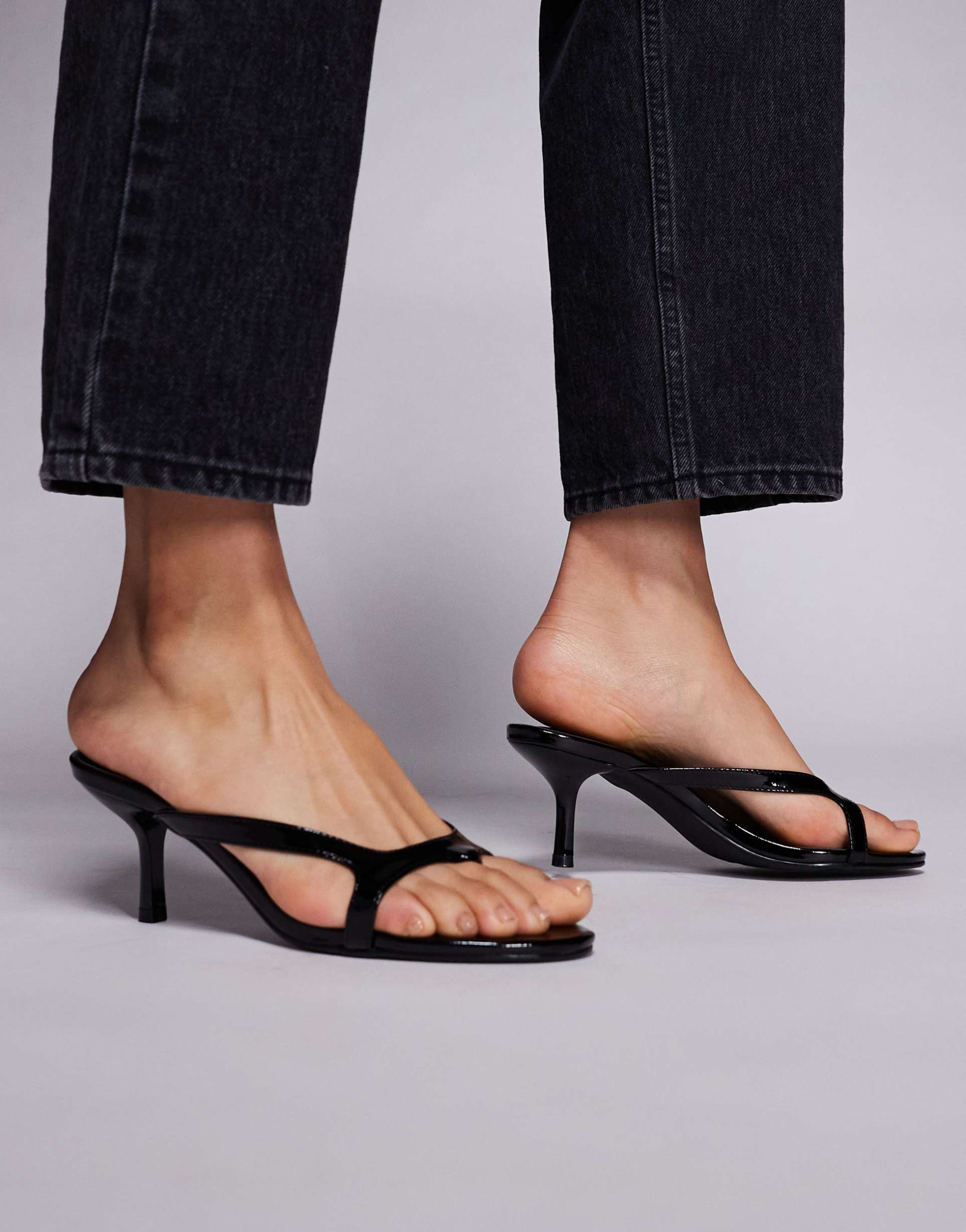 public desire sculpt kitten heel mule sandals in black