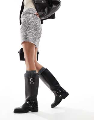 Sirus flat harness knee boots in black