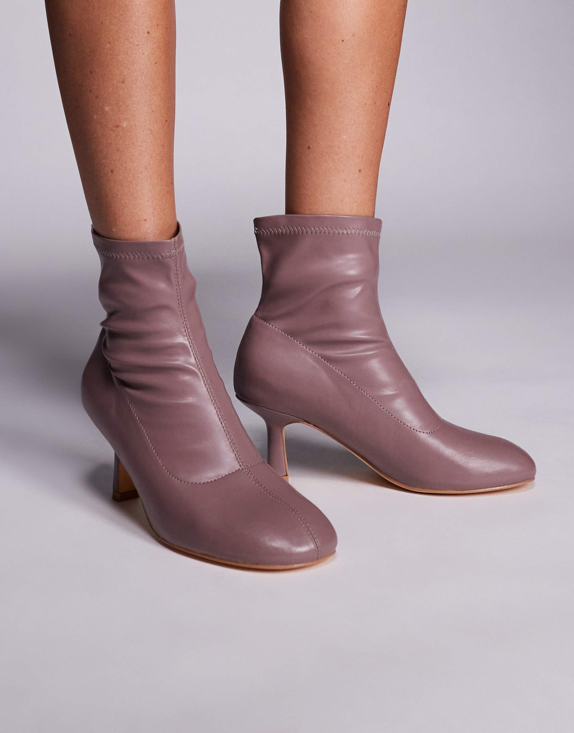 public desire soulmate round toe heeled ankle boots in mauve