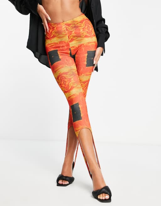 Public Desire - Stirrup-leggings i rødt tørklædeprint