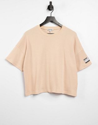 Tops Public Desire - T-shirt gaufré et texturé à motif - Beige