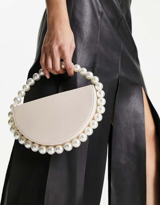 Public Desire – The Alessia – Clutch aus PU in Perlmuttrosa mit Kunstperlenhenkel