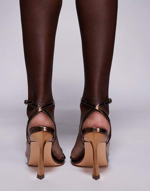 Public Desire - Thrill Ride - Minimalistische sandalen met hak in brons, 4 van 4