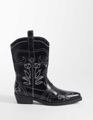  Ula embroidered low ankle boots 