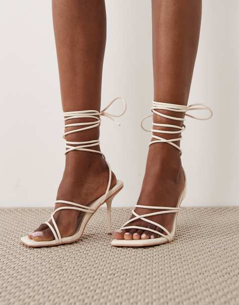 Public Desire - Whimsy - Sandalen met hak en bandjes in crème - view 1