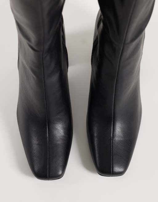 Public Desire Wide Fit Apology block heel knee boots in black, 3 of 5