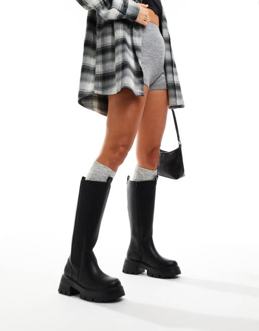 Public Desire Wide Fit Bryant pull on knee boots in black PU, 3 of 4