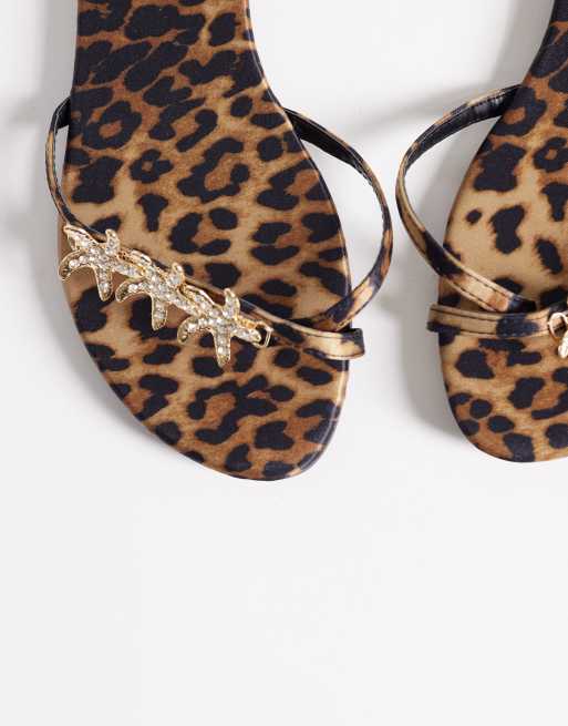 Public Desire Wide Fit Elina strappy flat sandals with sea shells in leopard, 2 of 4