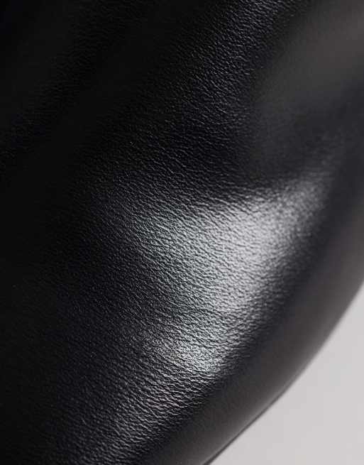 Public Desire Wide Fit – Emmi – Czarne płaskie mule, 3 z 4