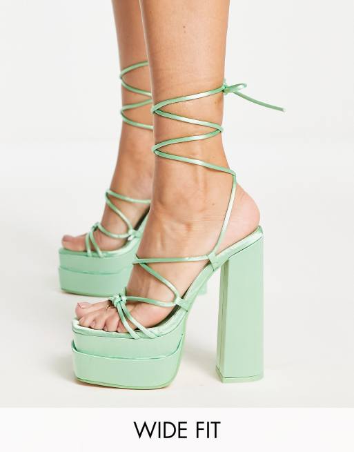 Public Desire Wide Fit – Glow Girl – Mintgröna klacksandaler med platåsula och bred passform