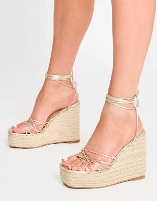  Heated wide fit cracked pu lace up jute wedges in light gold