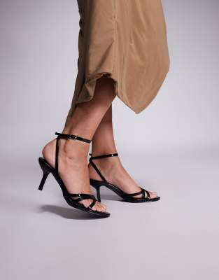 Public Desire Wide Fit - Juliette - Riemchen-Sandaletten in Schwarz mit Absatz, weite Passform