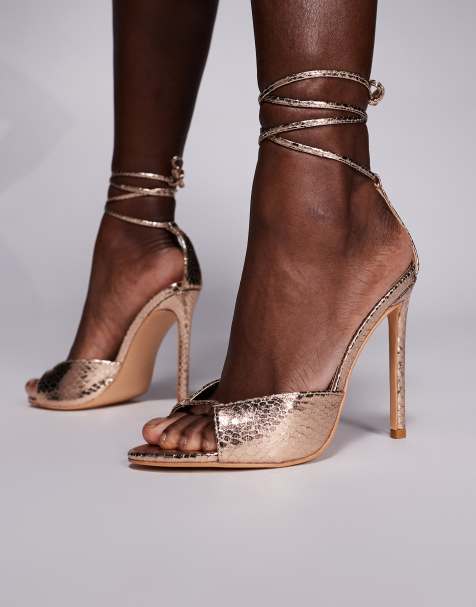 Public Desire Wide Fit - Kalisto - Sandalen met hak en strikbandjes in goud - view 1